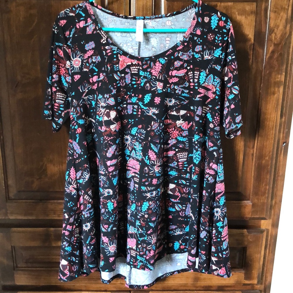LuLaRoe top